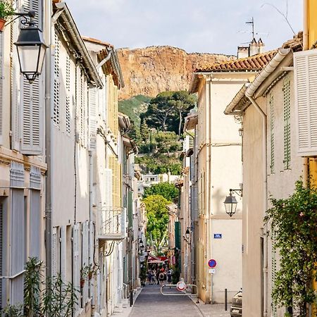 Le Clocher Par Dodo-A-Cassis Bagian luar foto